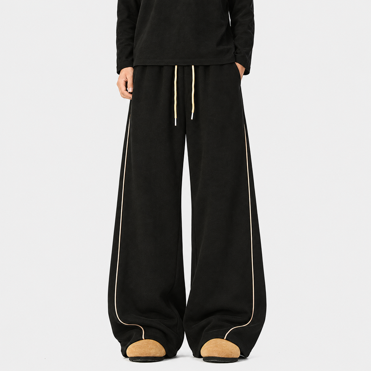 AMORA MEN STRIPED SWEATPANTS BLACK